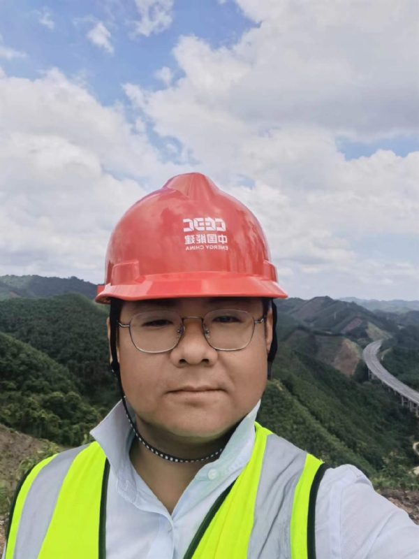 冰城小土匪的第一张照片--武汉蓝颜知己交友网